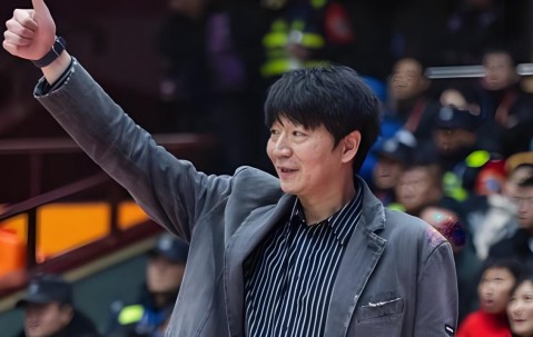 博鱼体育官方网站-CBA大黑马，签约2米12内线悍将！北京队、广东队争冠拦路虎来了
